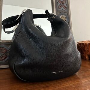 Marc Jacobs Elegant Black Hobo Bag